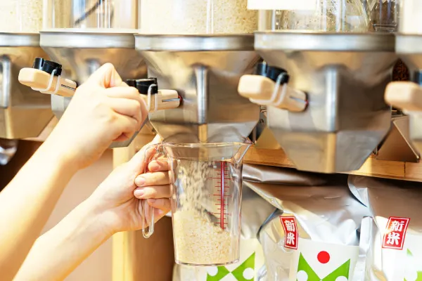 スーパーマーケット「おねおね」